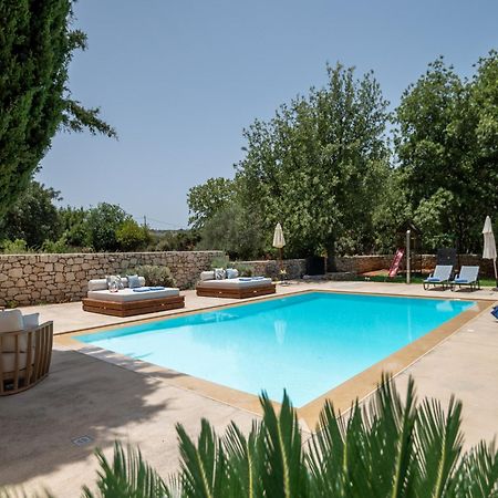 Villa Ellie - Heated Pool, Playground, Garden & Bbq! Vederoi Exterior foto