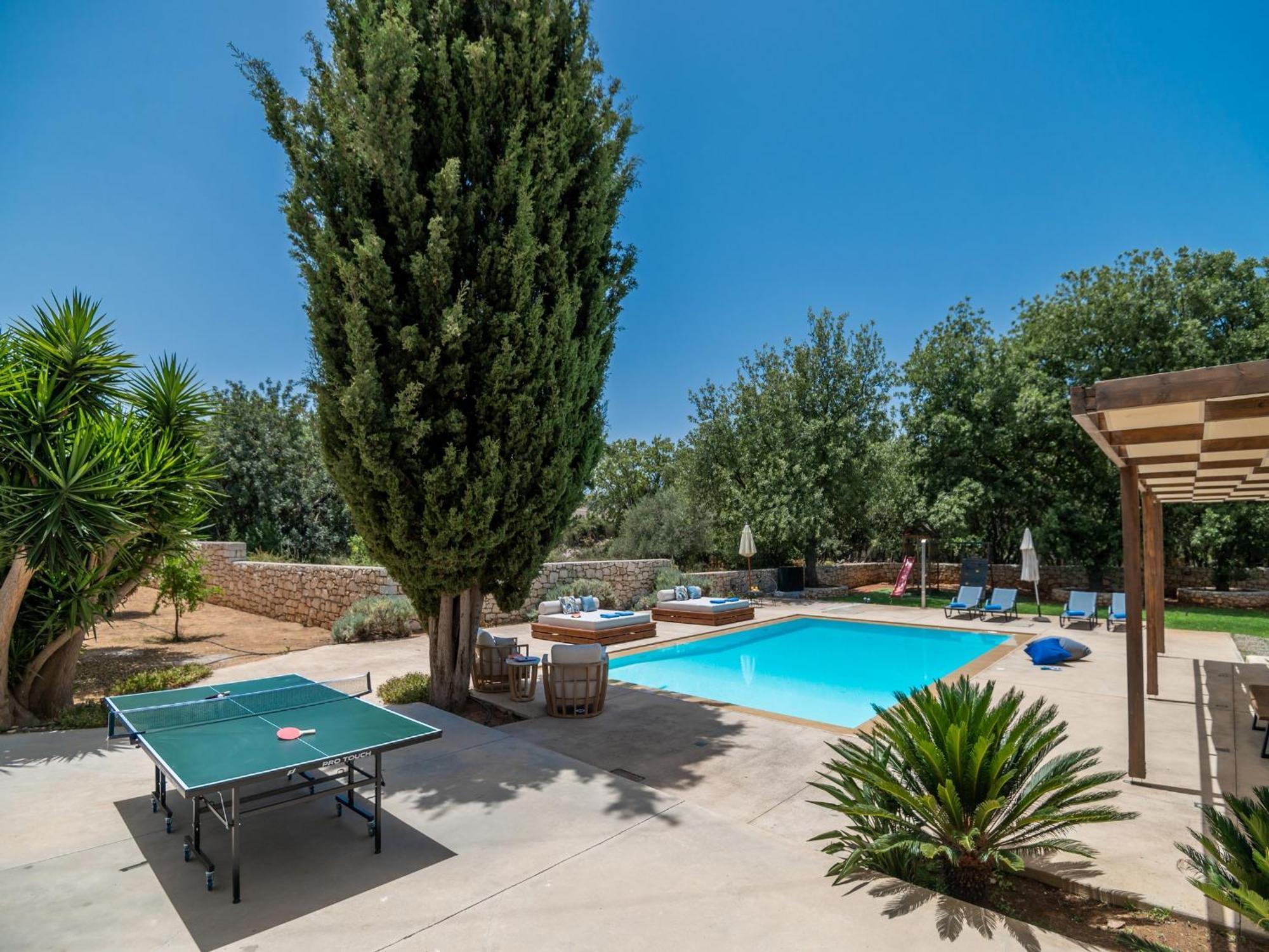 Villa Ellie - Heated Pool, Playground, Garden & Bbq! Vederoi Exterior foto