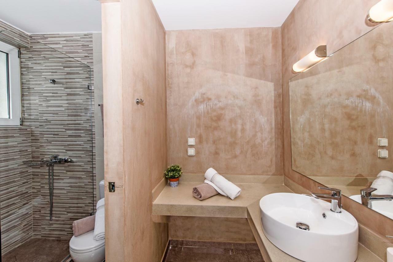 Villa Ellie - Heated Pool, Playground, Garden & Bbq! Vederoi Exterior foto