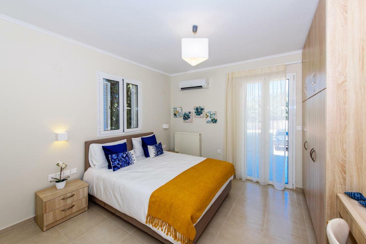 Villa Ellie - Heated Pool, Playground, Garden & Bbq! Vederoi Exterior foto