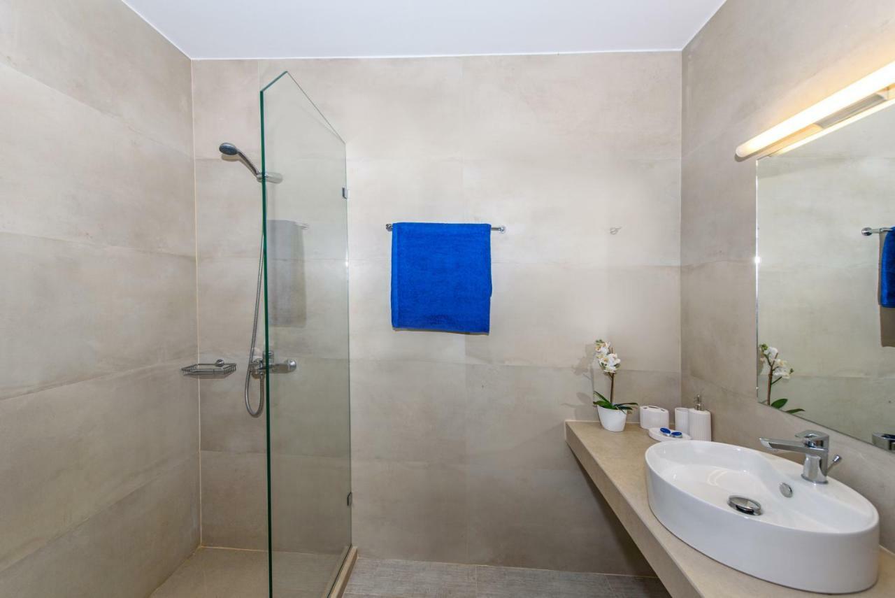 Villa Ellie - Heated Pool, Playground, Garden & Bbq! Vederoi Exterior foto